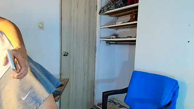 Oh_Tique webcam