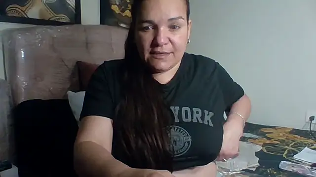 Watch Zuleyka_69 live on EroticFlix - High definition streams