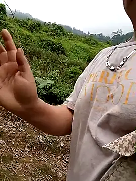 tuyet-nhi webcam