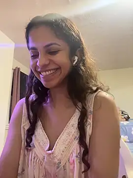 Watch karlatiburcio live on EroticFlix - High definition streams