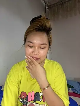 Almira6868 webcam