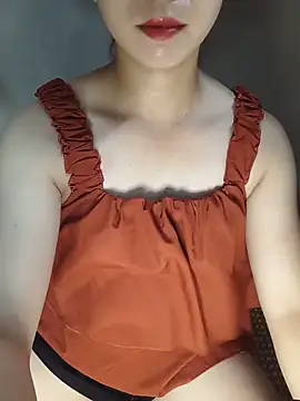Watch Fiona_2026 live on EroticFlix - High definition streams