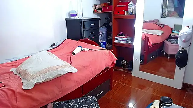 MariamGray1 webcam