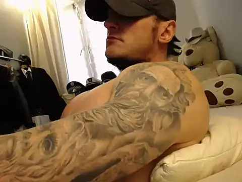 ballardbret (Ask my age) - Cock stroking, flexing, dirty talking. X