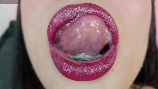 mia_roux1 webcam