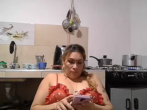Layla-Astrum webcam