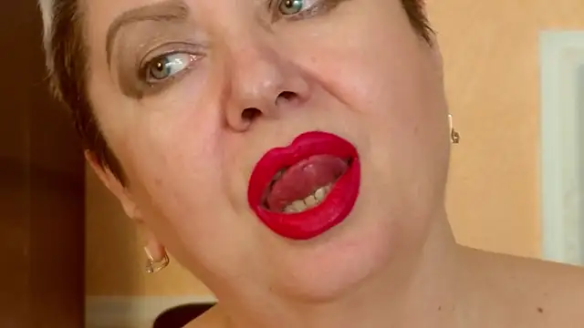 LadyPosh webcam