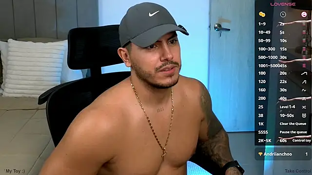 owen-pierces webcam