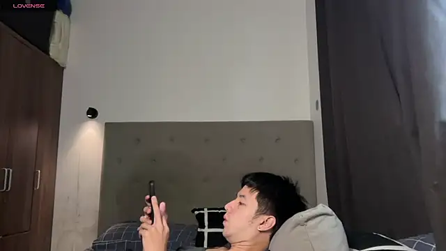 Addictiveboi webcam