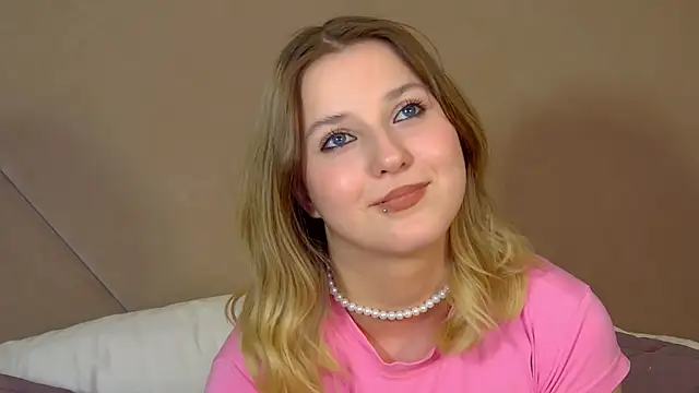 TinnaBurton webcam