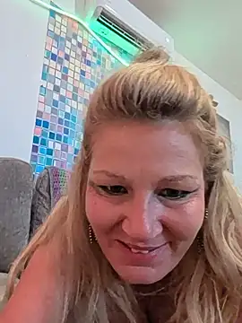 trippsgotlips webcam