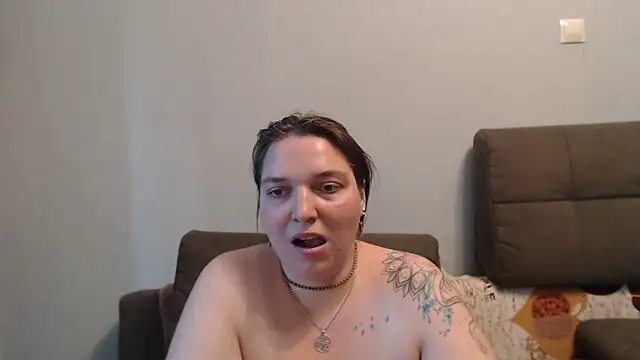 Watch Amelia_Kiss_ live on EroticFlix - High definition streams