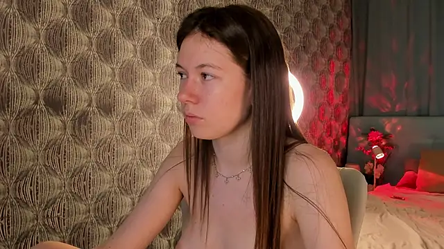 Nicole_Charm webcam