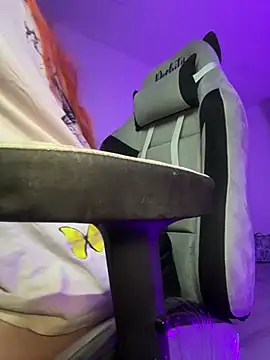 Sophia_Weest99 webcam