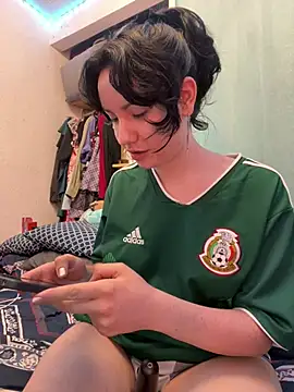 Nina-Chick777 webcam