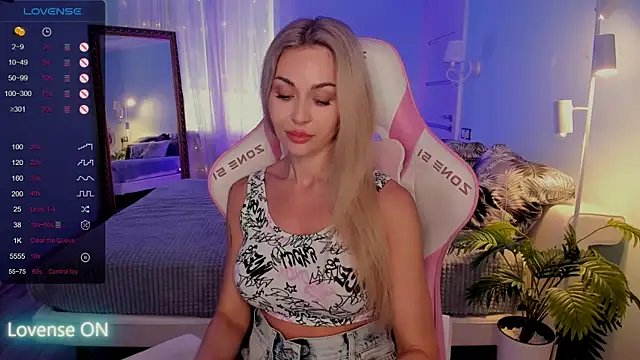 AdeleRoberts webcam