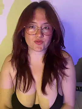 Watch AliaMiller_ live on EroticFlix - High definition streams