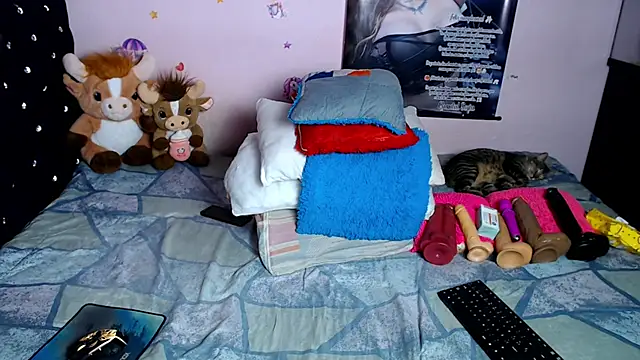 ShantalTsFox webcam