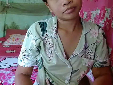 Itsme_Foxy_Shantale webcam