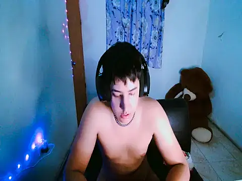 sweetboyxxx11 webcam