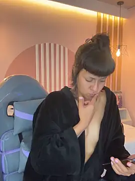 valkiriia_wiine (F young) - Ride my ultra realistas dildo
