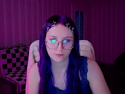 violet-siren-x live cam on StripChat
