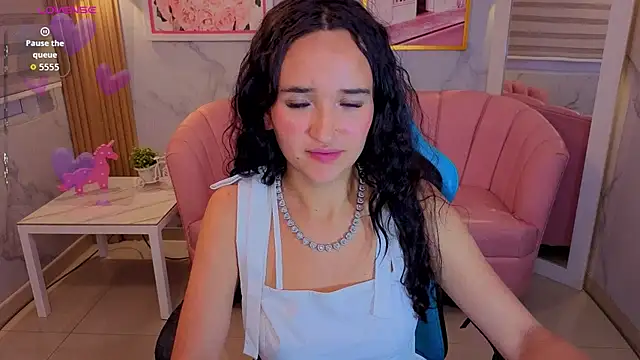 bella_vibess_s webcam