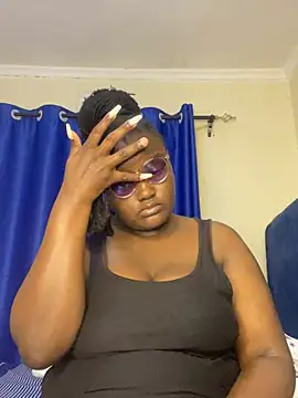 Busty_Bambii254 webcam
