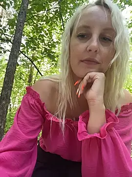 merlindave (F young) - Finger ass/naked🥵🥵✌️