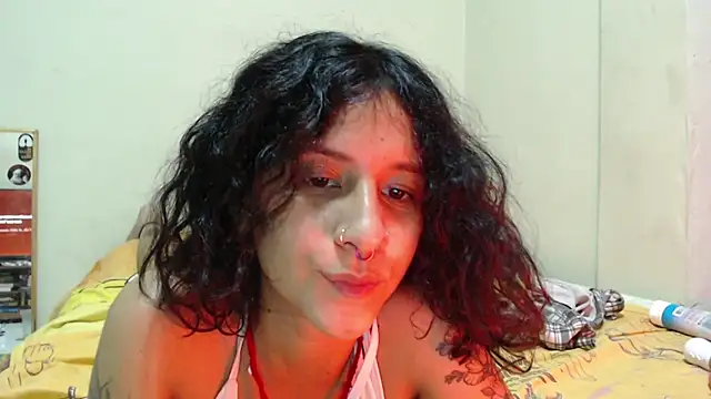 AlinaWoolf_ webcam