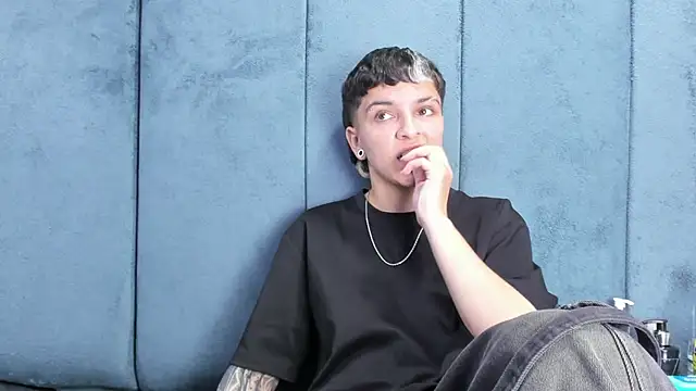 Megan_Thompson_ webcam