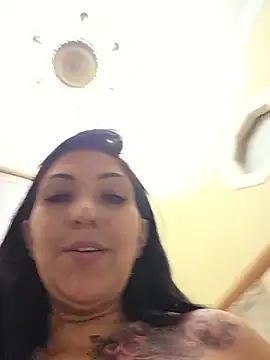 LittleMissEeve webcam