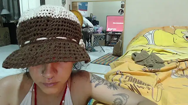 AlinaWoolf_ webcam
