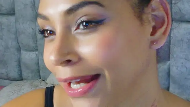 Watch ChanellSin live on EroticFlix - High definition streams