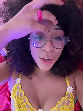 Watch Woo_isDaphne live on EroticFlix - High definition streams