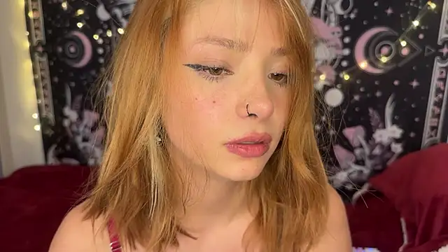 Watch ari_kat live on EroticFlix - High definition streams
