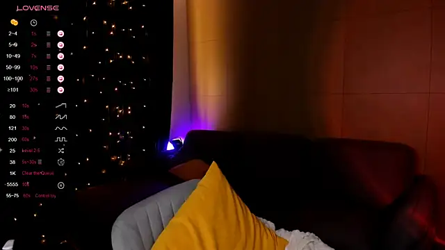 AnyaTaylor_ webcam
