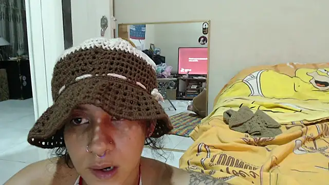 AlinaWoolf_ webcam