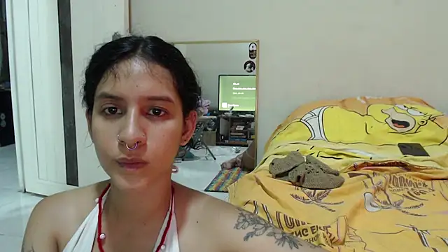 AlinaWoolf_ webcam