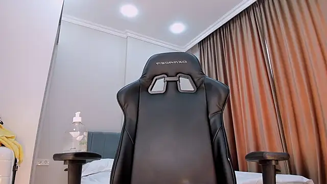 lovelymikky webcam