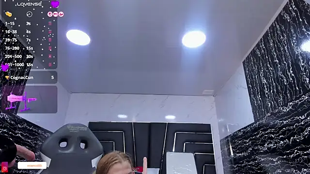 Ladyy_Scarlett webcam