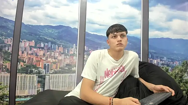 LiamRamirezz webcam