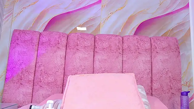 emmacurvy webcam