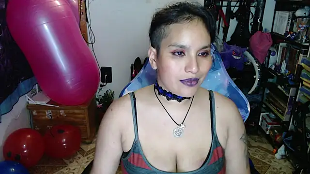 kureiji_hentaii webcam