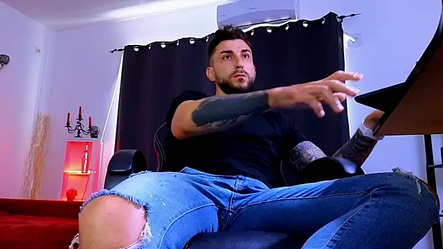 MightyAaron66 webcam