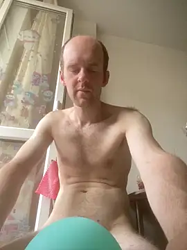 LynnAhNight webcam
