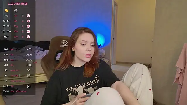 YouHoldMee webcam