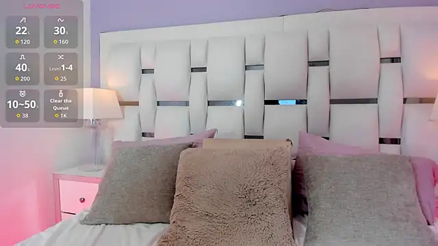lunahall - LunaHall's free webcam - UK Sex Cams