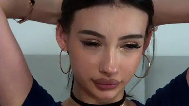 KatieRouge___ webcam