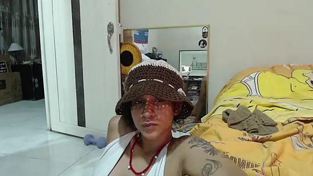 AlinaWoolf_ webcam
